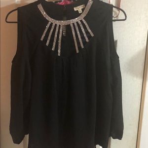 Black long sleeve blouse, so beautiful 😍